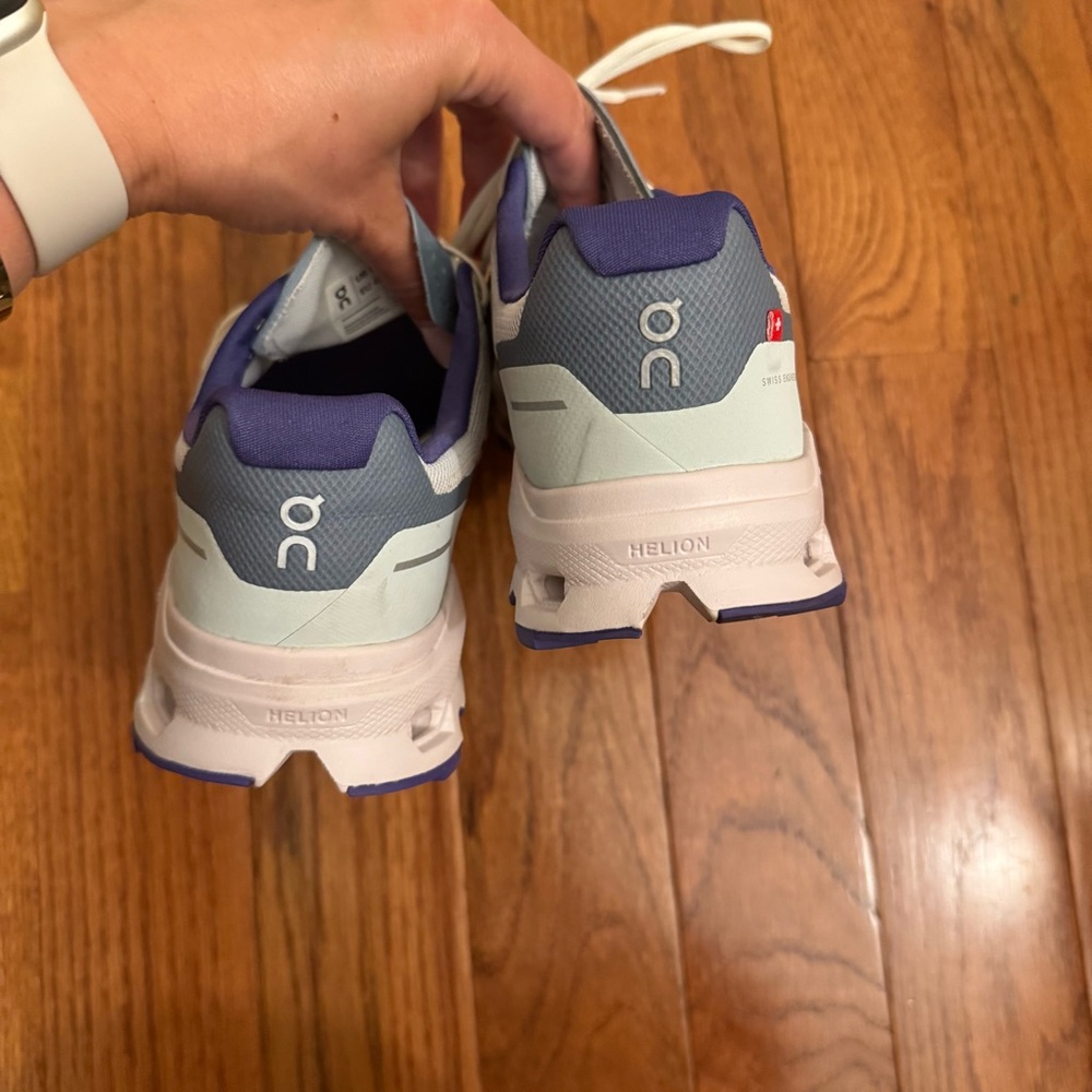 On Running Women's Cloudvista Sneakers - Picture 10 of 13